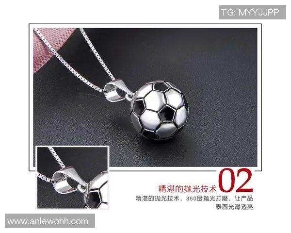 足球明星短项链高清图片展示时尚魅力与个性风格的完美结合